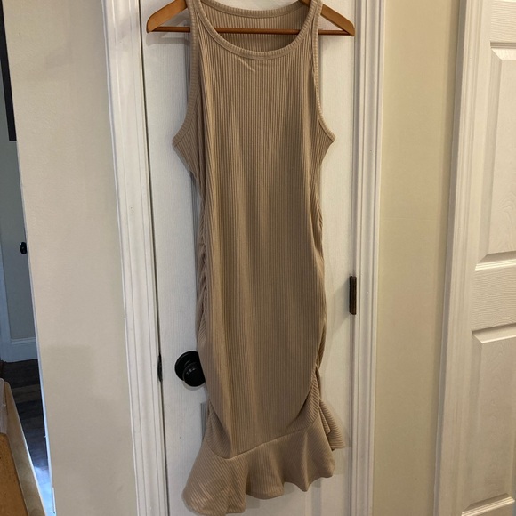 NWOT Ribbed curvy fitted tank dress with ruffled bottom beige XXL - Picture 2 of 8